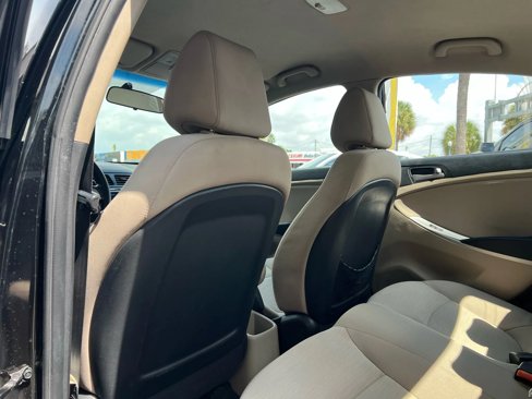 Used 2015 Hyundai Accent GLS image 21