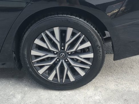 Used 2023 Nissan Altima 2.5 SV image 10
