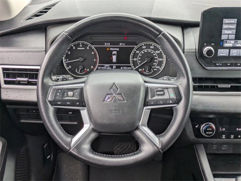 Used 2022 Mitsubishi Outlander SE image 19