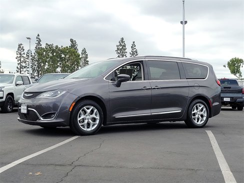 Used 2018 Chrysler Pacifica Touring-L w/ Advanced Safetytec Group image 33