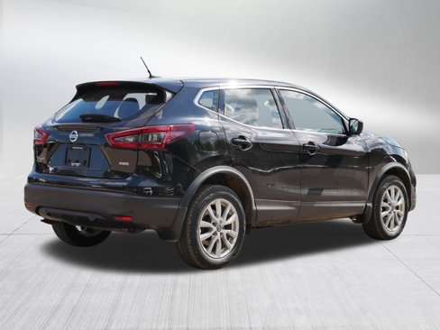 Certified 2022 Nissan Rogue Sport S image 7