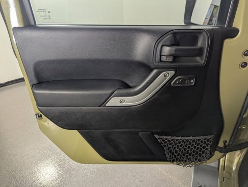 Used 2013 Jeep Wrangler Sahara w/ Connectivity Group image 14