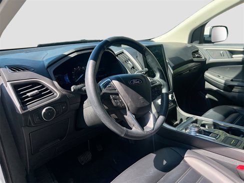 Used 2024 Ford Edge SEL image 9