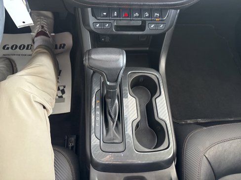 Used 2021 GMC Canyon AT4 image 16