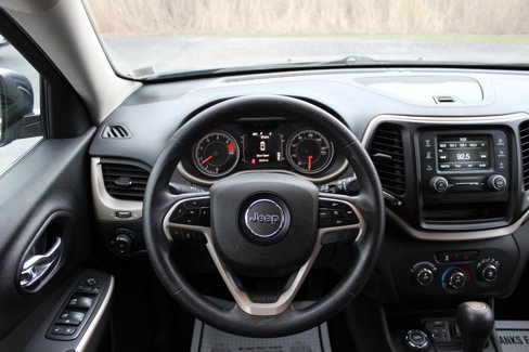 Used 2018 Jeep Cherokee Latitude image 20
