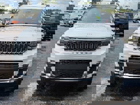 Used 2021 Jeep Grand Cherokee L Limited image 9
