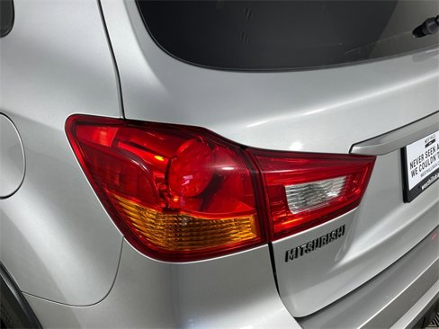 Used 2018 Mitsubishi Outlander Sport SE image 18