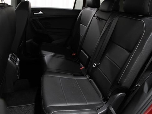 Used 2021 Volkswagen Tiguan SE w/ 3rd Row Seat Package image 18