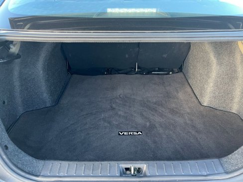 Used 2023 Nissan Versa SV image 29
