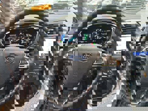 Used 2020 Ford Fusion SEL image 15