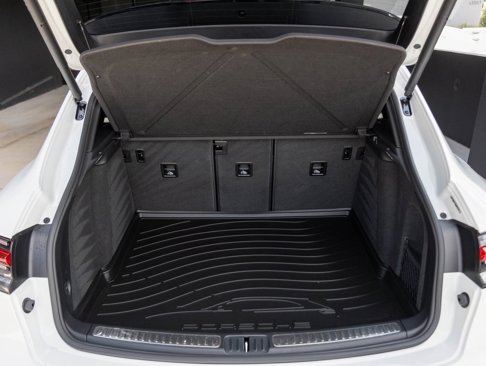 Certified 2024 Porsche Macan image 31