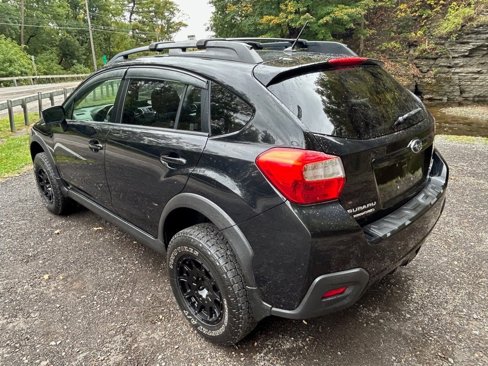 Used 2016 Subaru Crosstrek 2.0i Premium image 3
