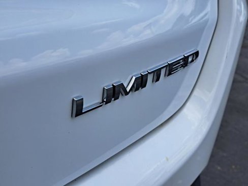 Used 2022 Jeep Compass Limited image 28