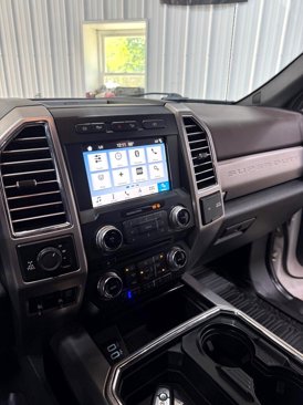 Used 2017 Ford F250 Platinum w/ FX4 Off-Road Package image 9