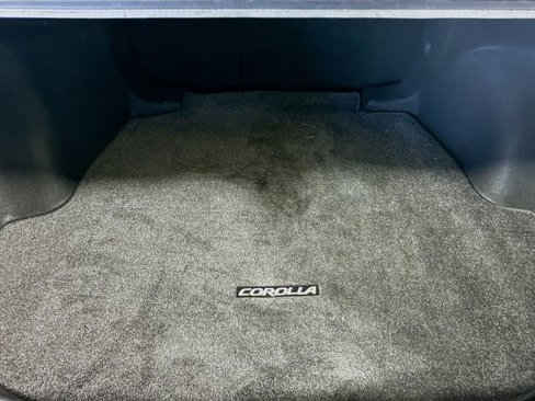 Used 2020 Toyota Corolla LE image 25