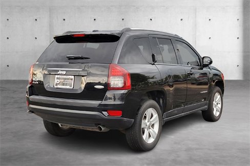 Used 2014 Jeep Compass Latitude image 3