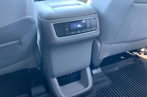 Used 2019 Toyota Highlander Plus image 38