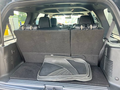 Used 2017 Lincoln Navigator Select image 21