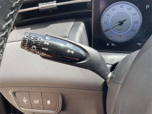 Certified 2022 Hyundai Tucson Limited image 17