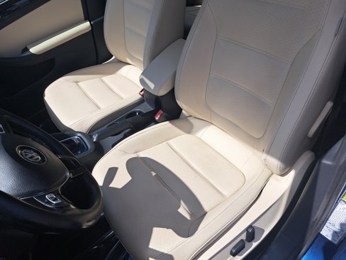 Used 2017 Volkswagen Jetta SEL image 14