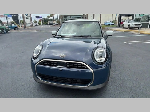 Certified 2025 MINI Cooper 2-Door Hardtop image 32