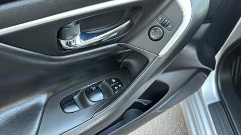 Used 2017 Nissan Altima 2.5 SV image 12