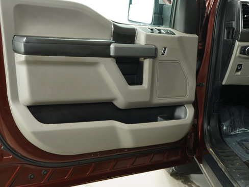 Used 2016 Ford F150 XLT image 17