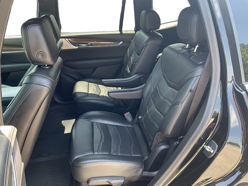 Used 2021 Cadillac XT6 Premium Luxury w/ Platinum Package image 26