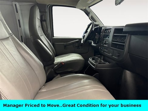Used 2023 GMC Savana 2500 Extended w/ Driver Convenience Package image 21