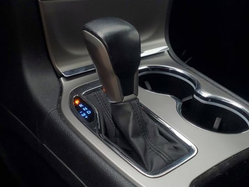 Used 2020 Jeep Grand Cherokee Altitude image 26