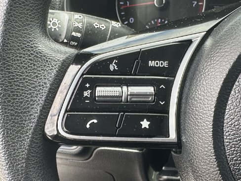 Used 2023 Kia Forte LXS image 21