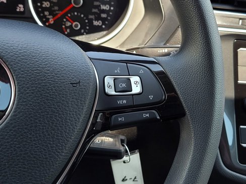 Certified 2020 Volkswagen Tiguan S image 20