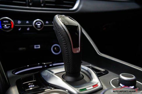 Used 2022 Alfa Romeo Giulia Veloce image 71
