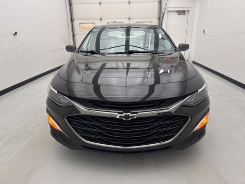 Used 2019 Chevrolet Malibu RS image 2