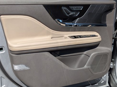 Certified 2022 Lincoln Corsair AWD w/ Premium Package image 14