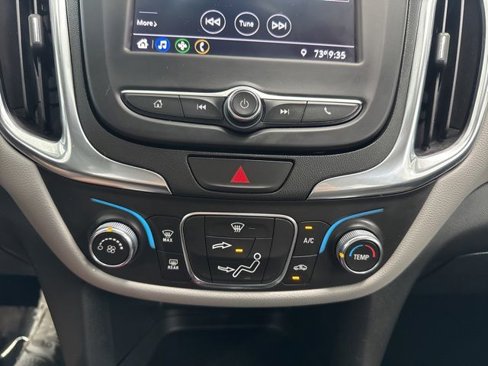 Used 2021 Chevrolet Equinox LS image 44