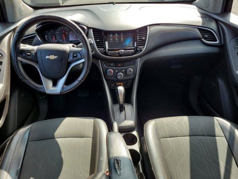 Used 2017 Chevrolet Trax LT w/ Sun & Sound Package image 12