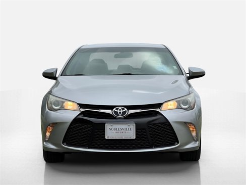 Used 2016 Toyota Camry SE image 6