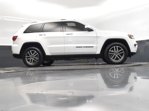 Used 2021 Jeep Grand Cherokee Limited w/ Luxury Group II image 43