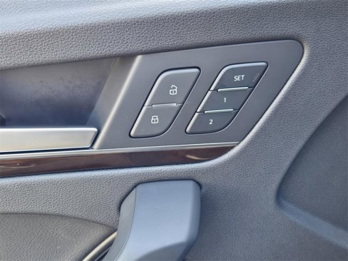 Used 2019 Audi Q5 2.0T Premium Plus w/ Premium Plus Package image 19
