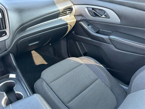 Used 2021 Chevrolet Traverse LS image 16