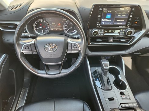 Used 2022 Toyota Highlander XLE image 27
