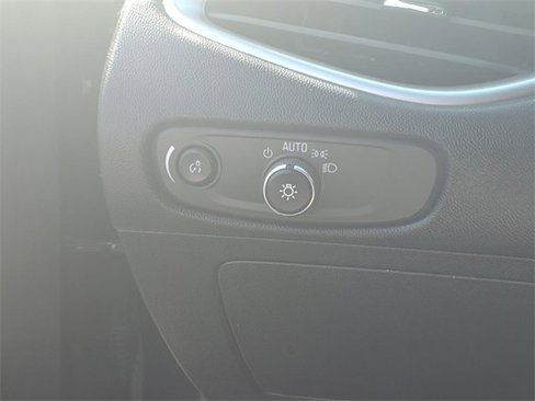Used 2022 Chevrolet Malibu LT image 18