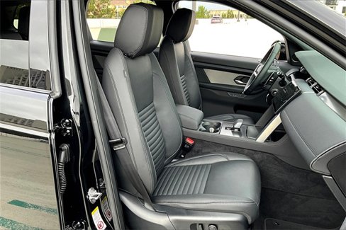 Used 2025 Land Rover Discovery Sport Dynamic SE image 6