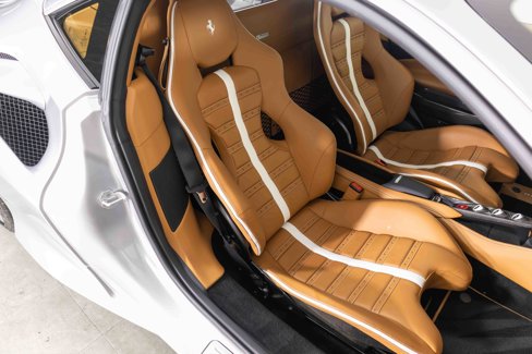 Used 2022 Ferrari F8 Tributo image 39