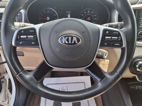 Used 2019 Kia Sorento LX w/ LX Convenience Package image 13