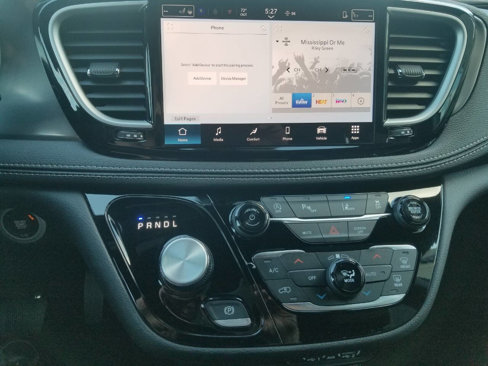 New 2025 Chrysler Pacifica Select image 28