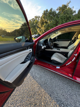 Used 2022 Honda Accord Touring image 8