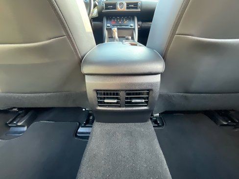Used 2017 Lexus IS 200t image 33