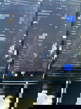 Used 2018 Tesla Model 3 Long Range image 16